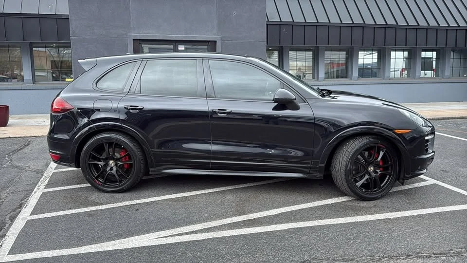 2013 Porsche 958 Cayenne - Image 2 of 20