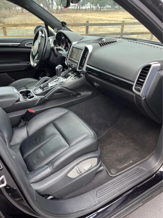 2013 Porsche 958 Cayenne - Image 10 of 12