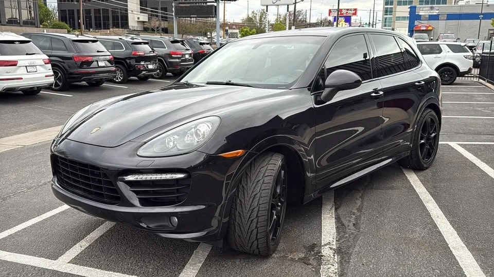 2013 Porsche 958 Cayenne - Image 9 of 20