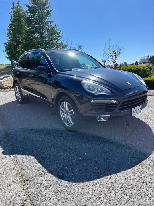 2013 Porsche 958 Cayenne - Image 2 of 12