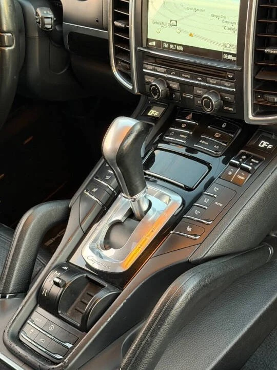 2013 Porsche 958 Cayenne - Image 15 of 20