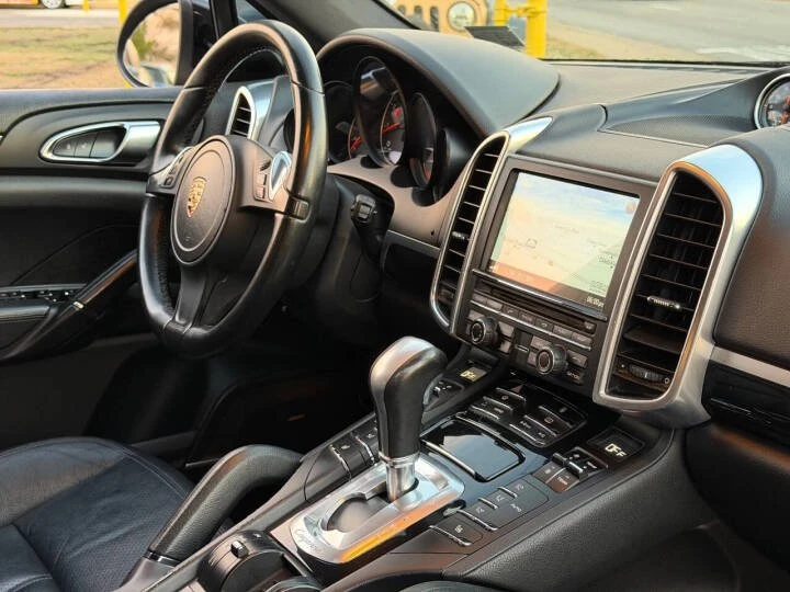2013 Porsche 958 Cayenne - Image 13 of 19