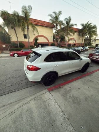 2013 Porsche 958 Cayenne - Image 3 of 11
