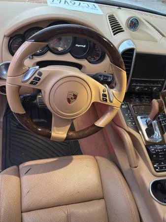 2013 Porsche 958 Cayenne - Image 8 of 11