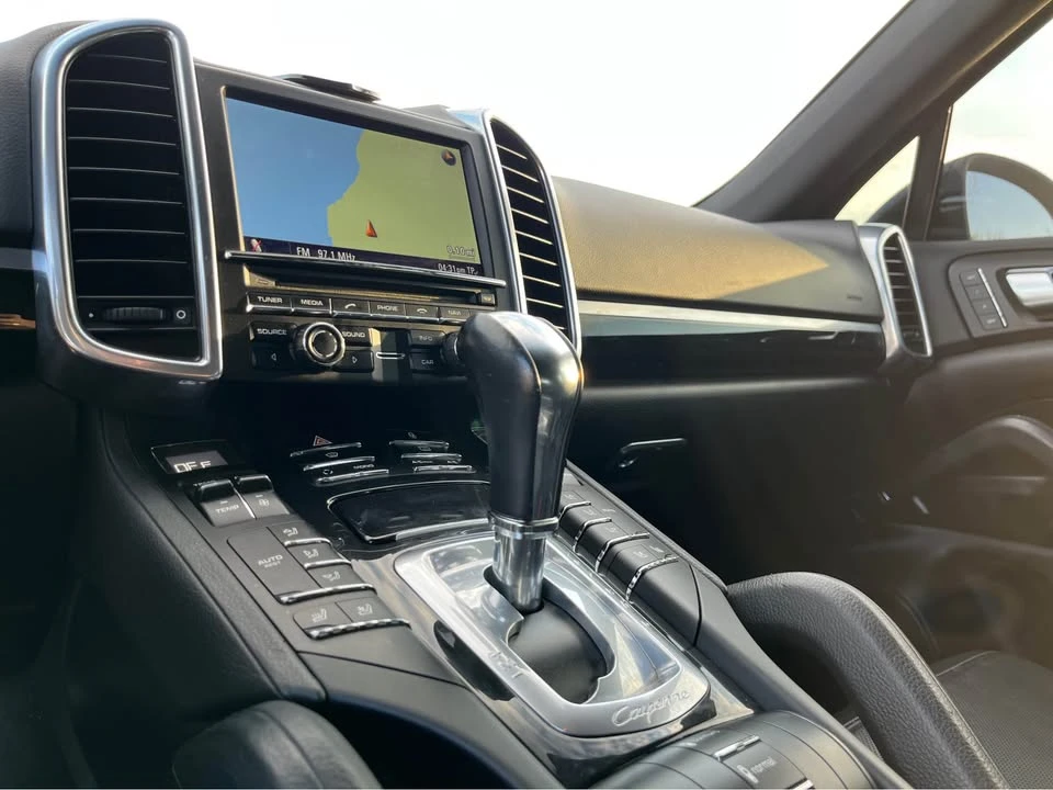 2013 Porsche 958 Cayenne - Image 16 of 19