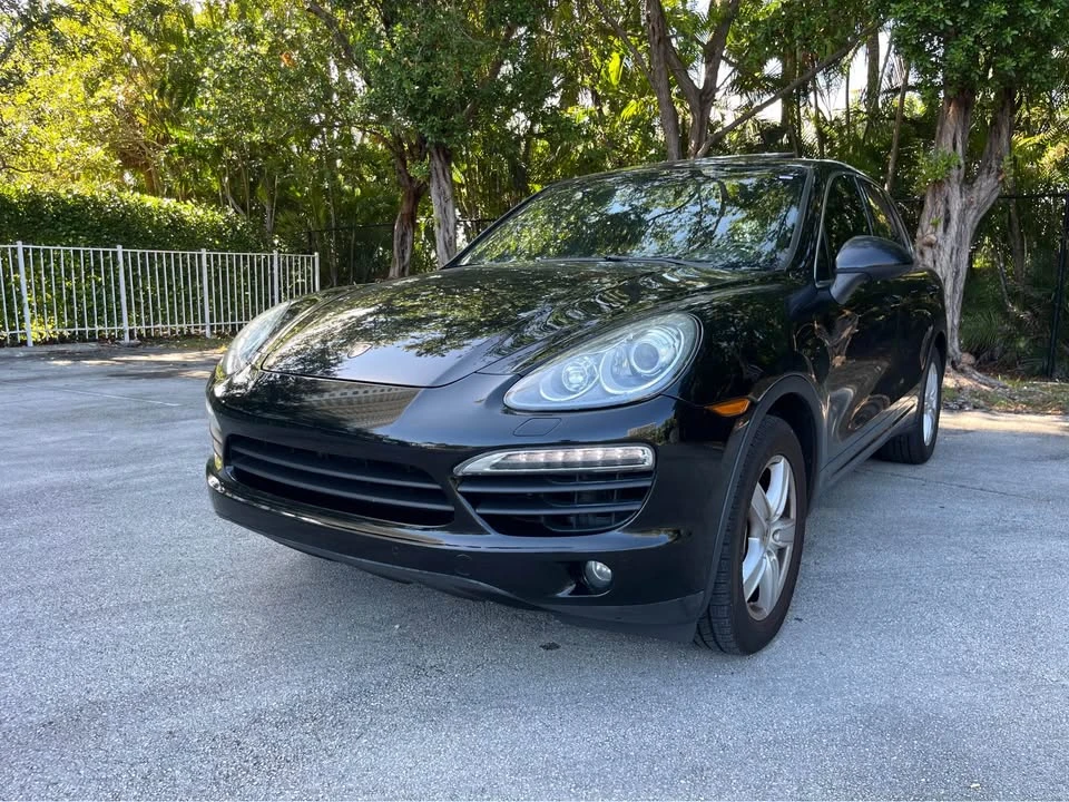 2013 Porsche 958 Cayenne - Image 2 of 19