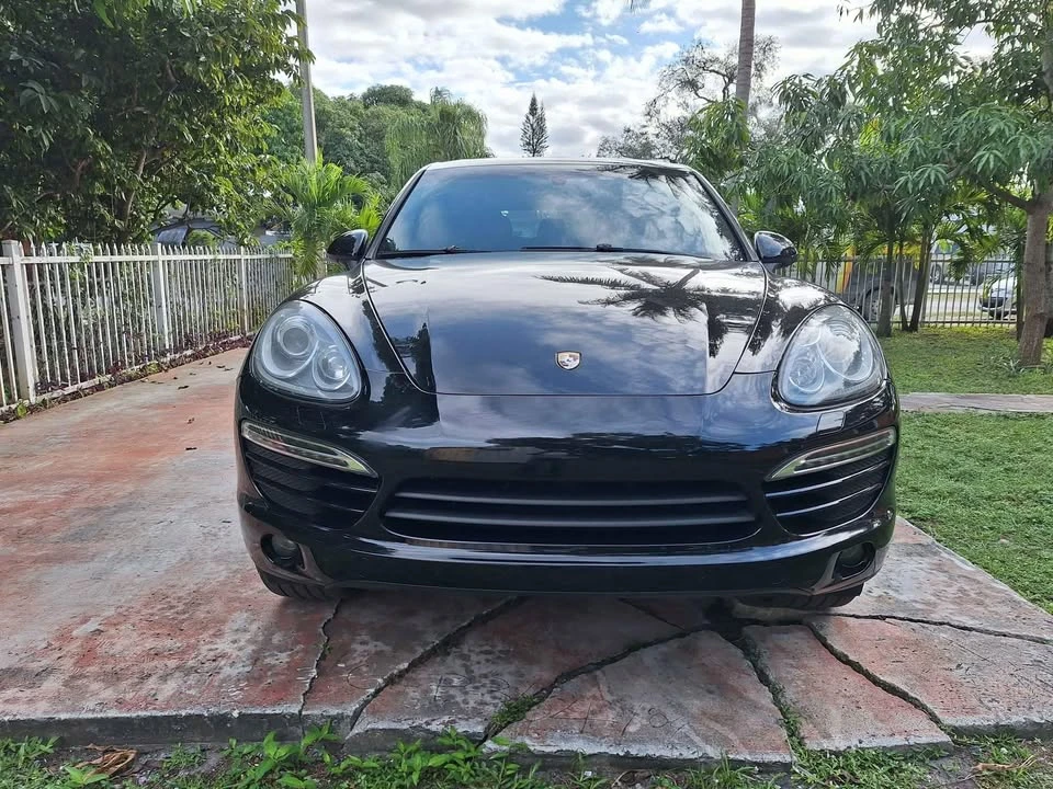 2013 Porsche 958 Cayenne - Image 2 of 10
