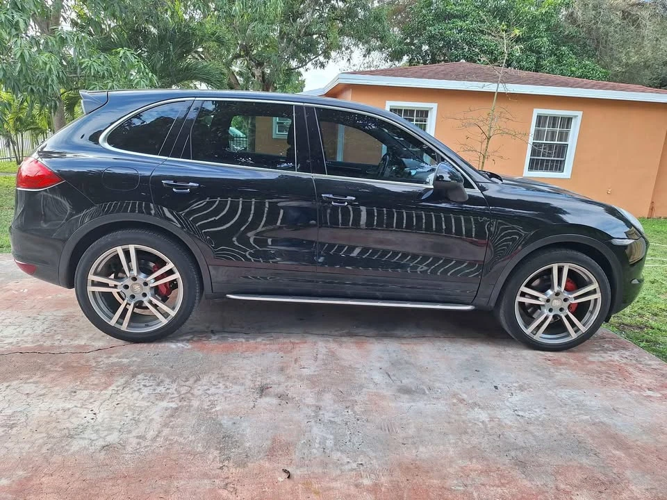 2013 Porsche 958 Cayenne - Image 4 of 10