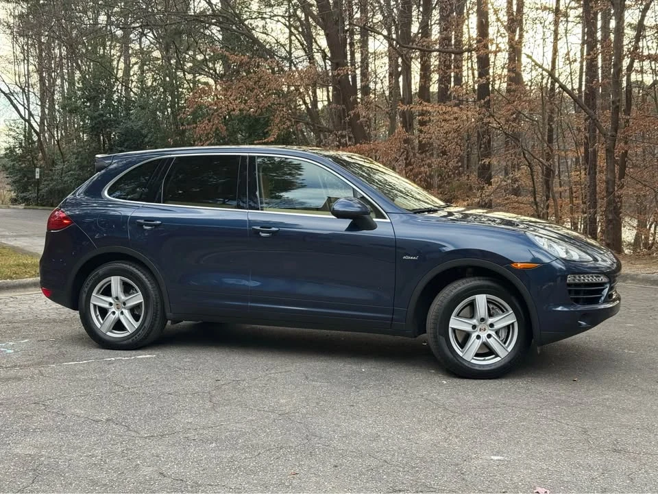 2013 Porsche 958 Cayenne Diesel - Image 2 of 17