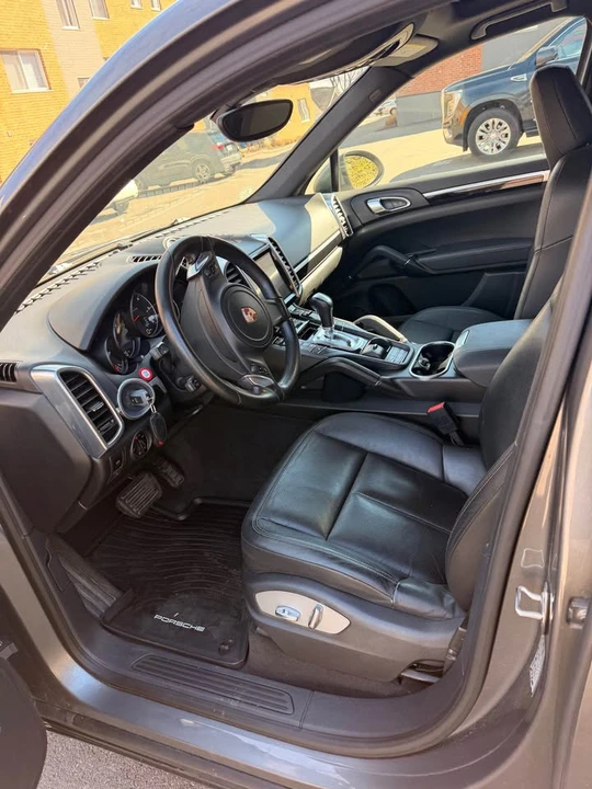 2013 Porsche 958 Cayenne Diesel - Image 11 of 17
