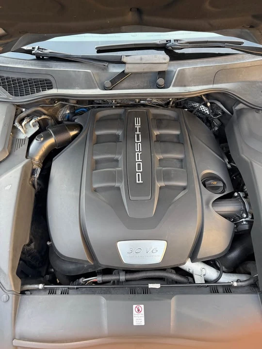 2013 Porsche 958 Cayenne Diesel - Image 11 of 16