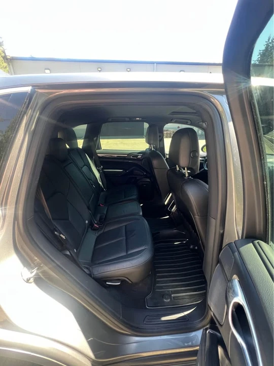 2013 Porsche 958 Cayenne Diesel - Image 6 of 12