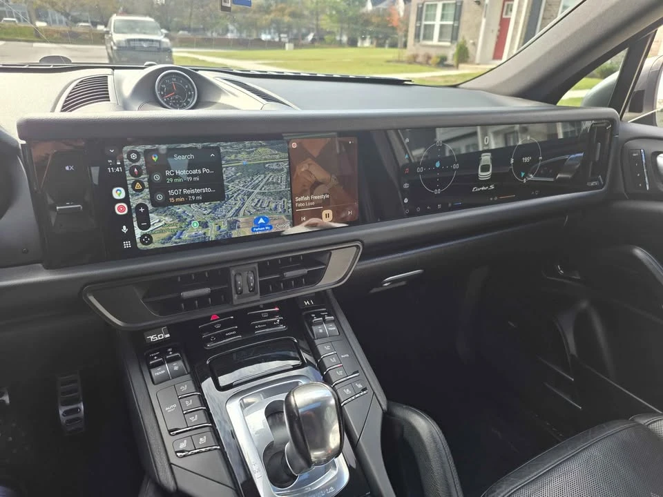 2013 Porsche 958 Cayenne - Image 2 of 9