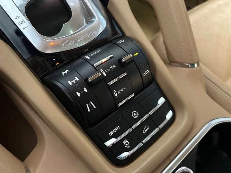 2013 Porsche 958 Cayenne GTS - Image 19 of 20