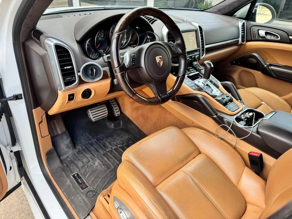 2013 Porsche 958 Cayenne GTS - Image 9 of 17