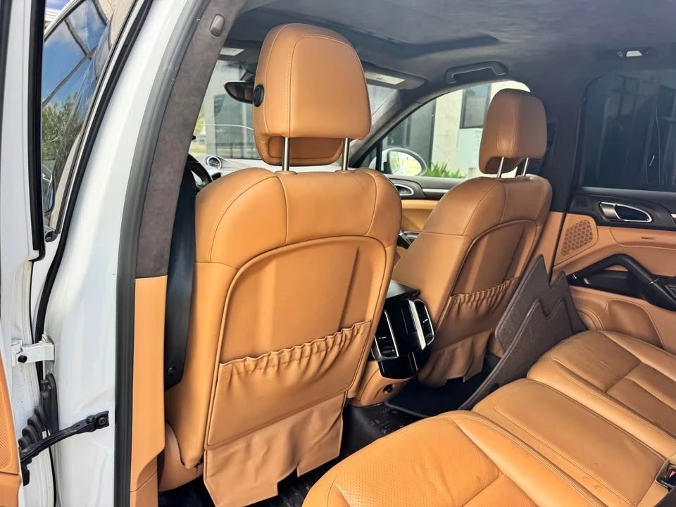 2013 Porsche 958 Cayenne GTS - Image 11 of 17
