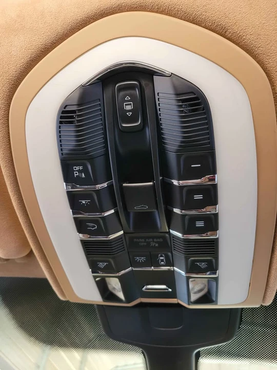 2013 Porsche 958 Cayenne GTS - Image 11 of 16