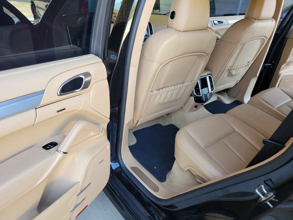 2013 Porsche 958 Cayenne GTS - Image 9 of 16
