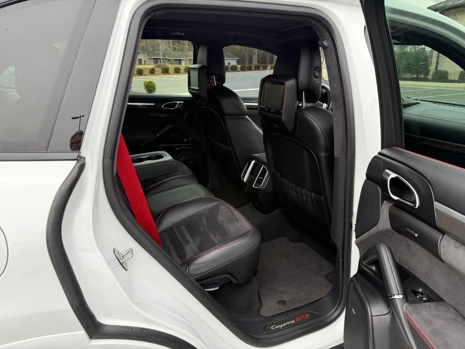 2013 Porsche 958 Cayenne GTS - Image 8 of 17