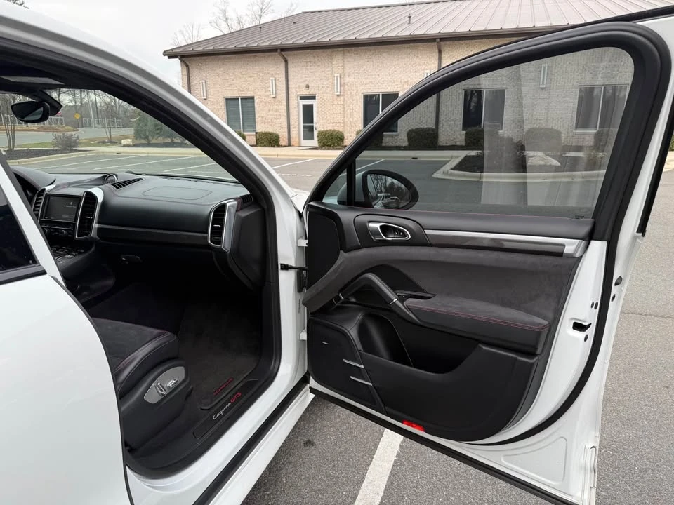 2013 Porsche 958 Cayenne GTS - Image 11 of 17
