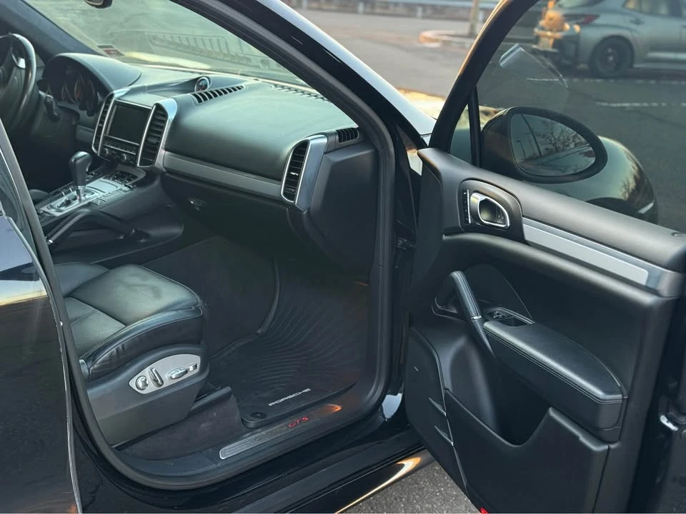 2013 Porsche 958 Cayenne GTS - Image 10 of 12