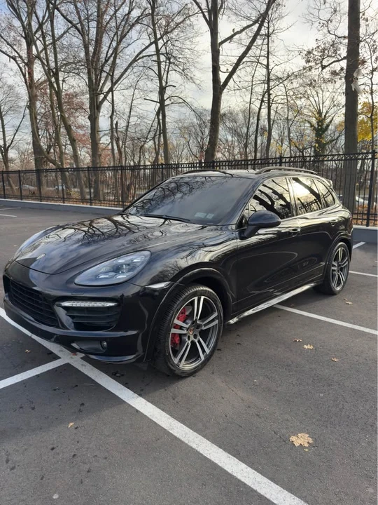 2013 Porsche 958 Cayenne GTS - Image 2 of 18