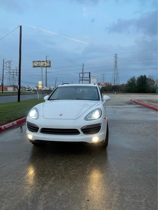 2013 Porsche 958 Cayenne GTS - Image 2 of 20