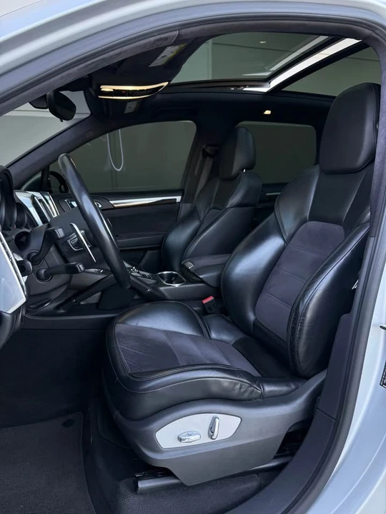 2013 Porsche 958 Cayenne GTS - Image 14 of 19