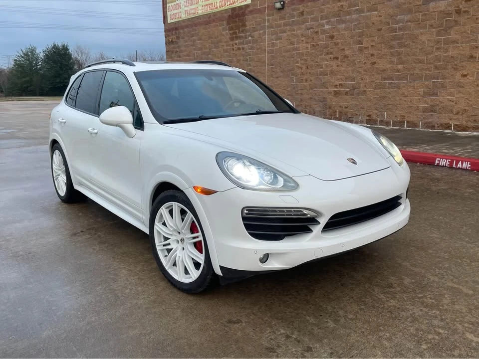 2013 Porsche 958 Cayenne GTS - Image 17 of 20