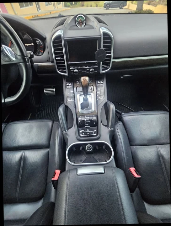 2013 Porsche 958 Cayenne GTS - Image 14 of 20