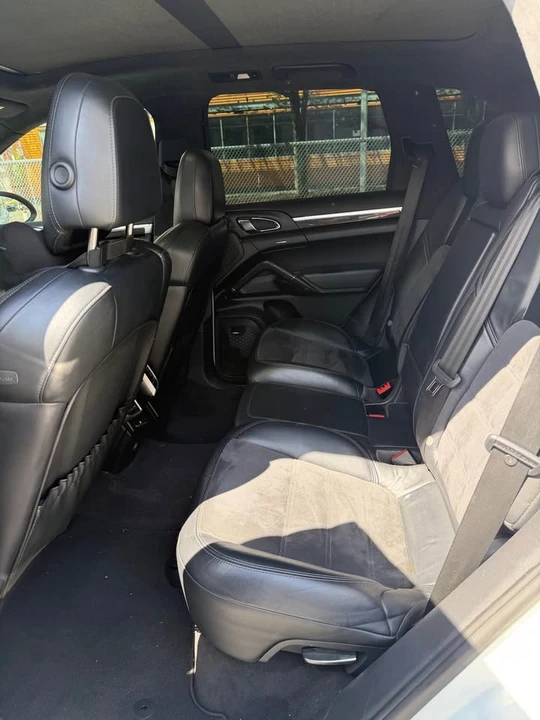 2013 Porsche 958 Cayenne GTS - Image 14 of 14