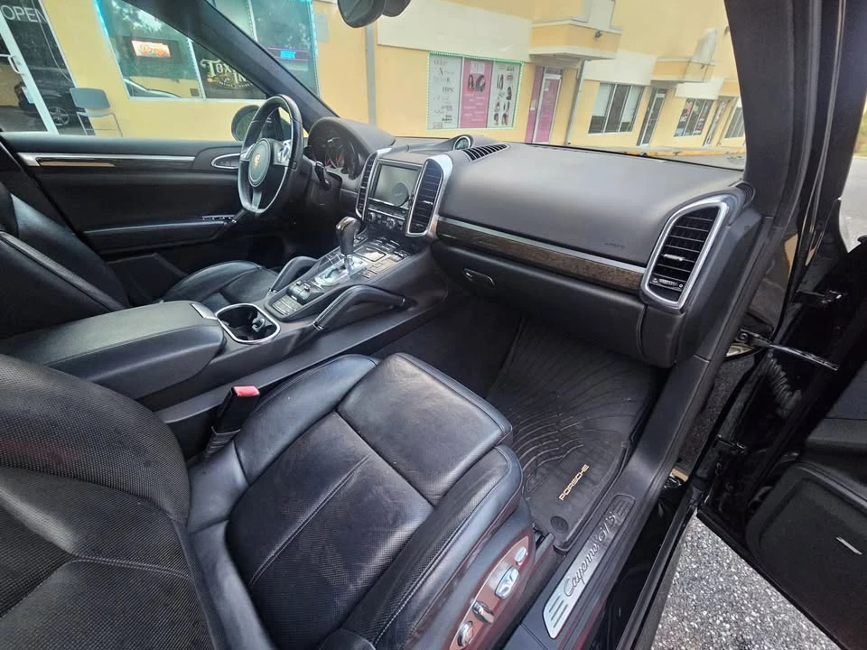 2013 Porsche 958 Cayenne GTS - Image 11 of 20