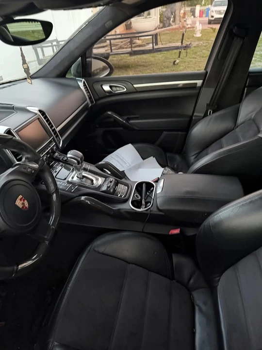 2013 Porsche 958 Cayenne GTS - Image 9 of 10