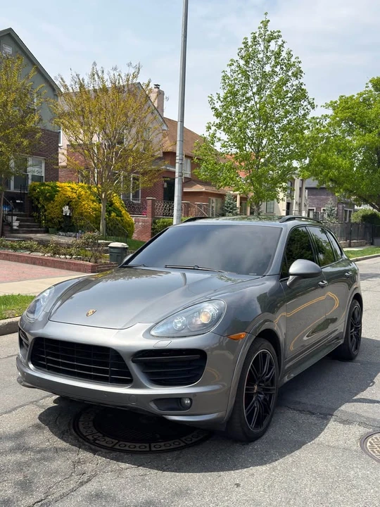2013 Porsche 958 Cayenne GTS - Image 2 of 15