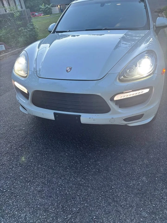 2013 Porsche 958 Cayenne GTS - Image 2 of 6