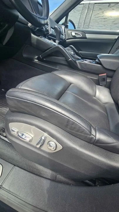 2013 Porsche 958 Cayenne GTS - Image 10 of 11