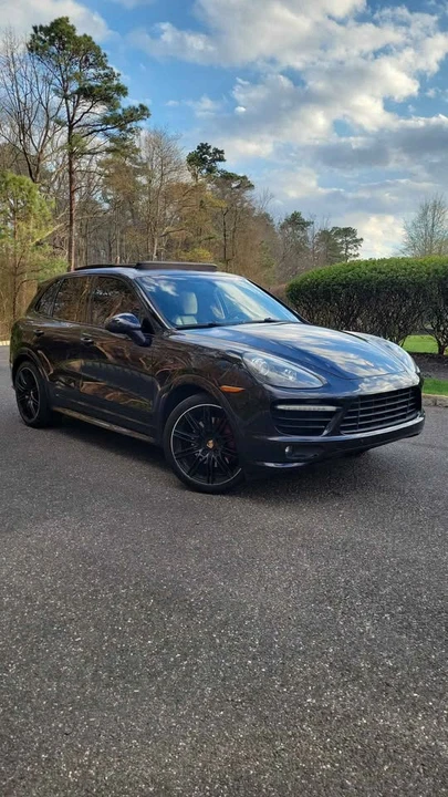 2013 Porsche 958 Cayenne GTS - Image 2 of 9