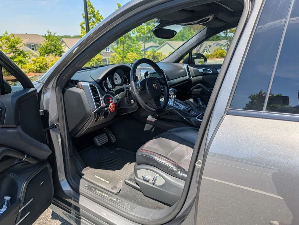 2013 Porsche 958 Cayenne GTS - Image 6 of 20