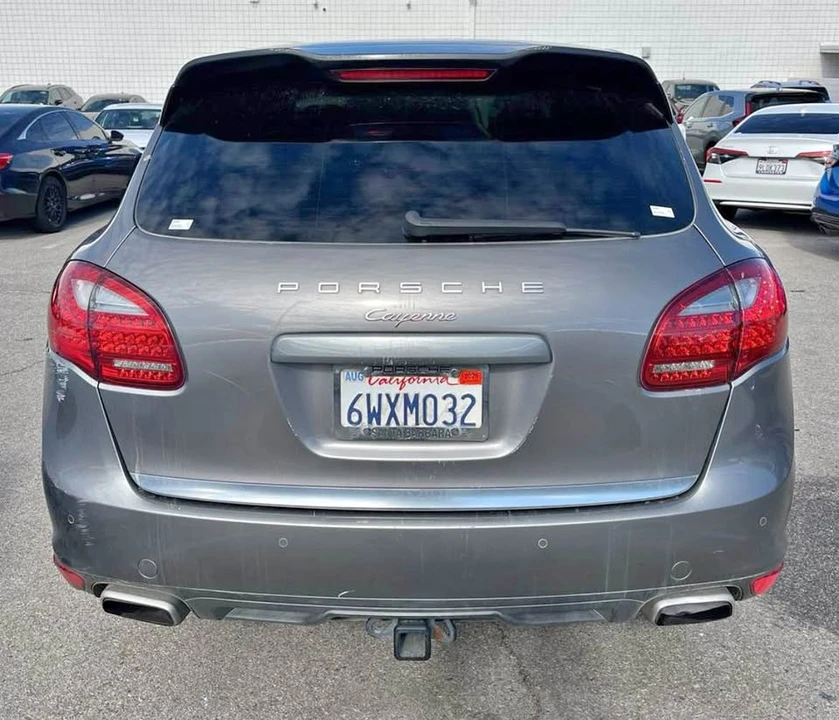 2013 Porsche 958 Cayenne - Image 2 of 7