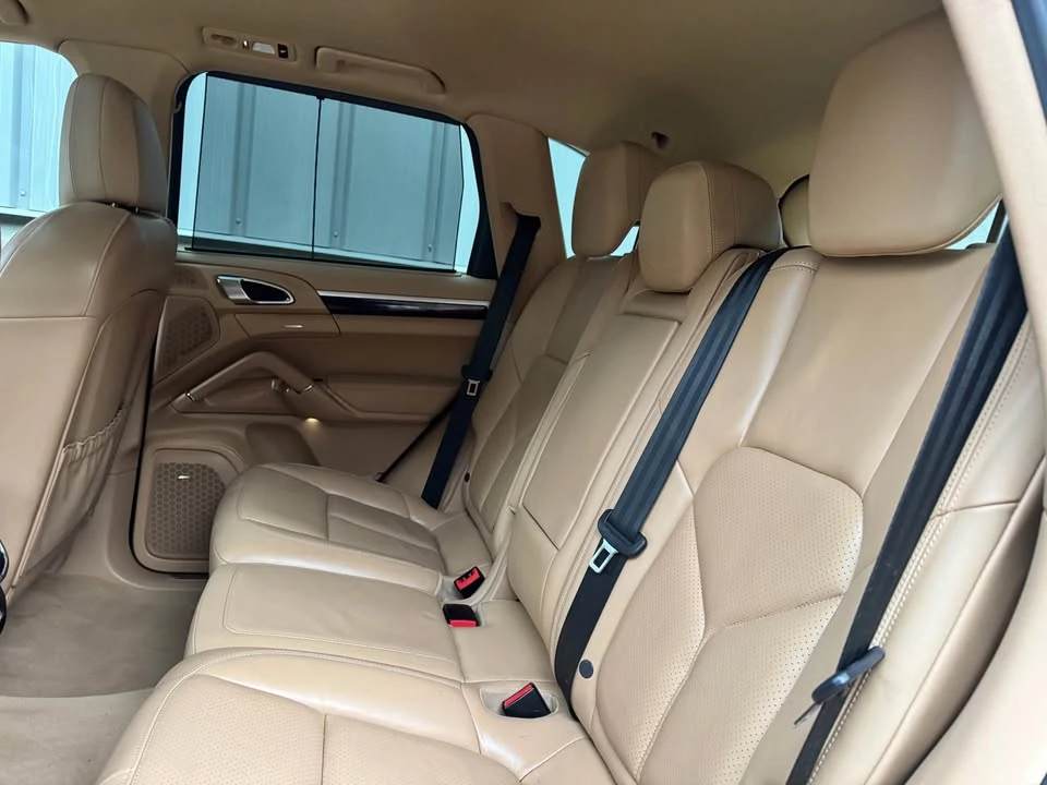 2013 Porsche 958 Cayenne - Image 9 of 17