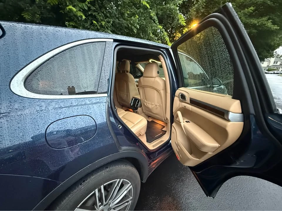 2013 Porsche 958 Cayenne - Image 2 of 19