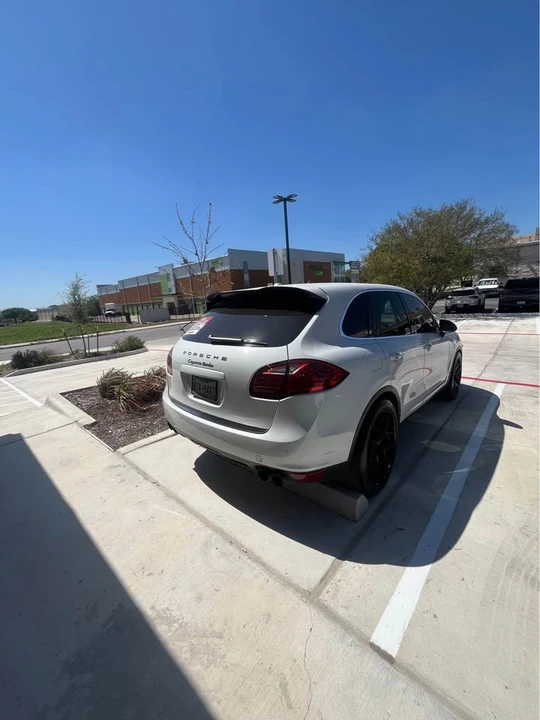 2013 Porsche 958 Cayenne - Image 2 of 14