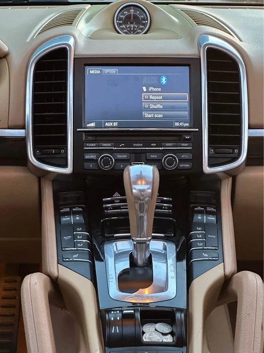 2013 Porsche 958 Cayenne - Image 14 of 20