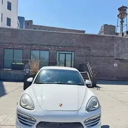 2013 Porsche Cayenne Platinum Edition
