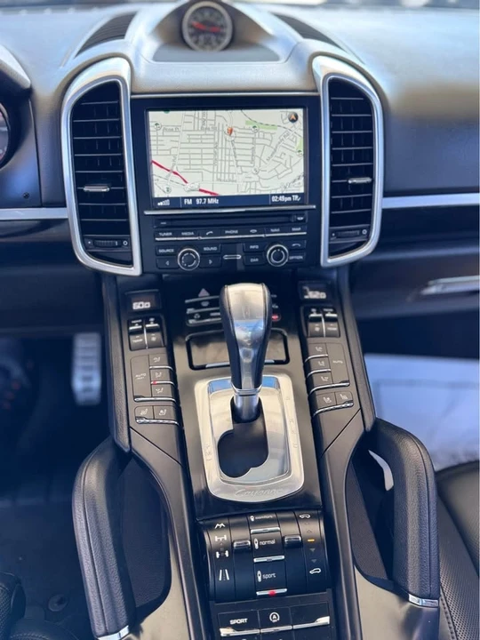 2013 Porsche 958 Cayenne S - Image 15 of 18