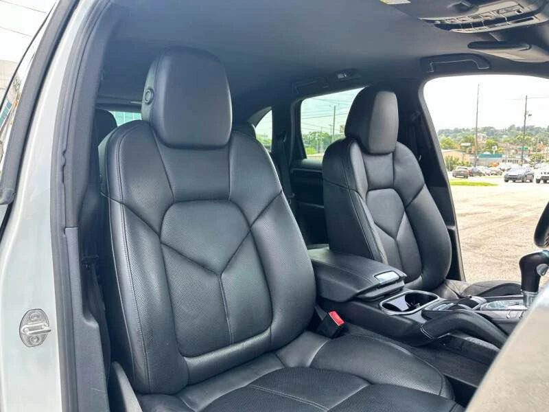 2013 Porsche 958 Cayenne S - Image 15 of 20