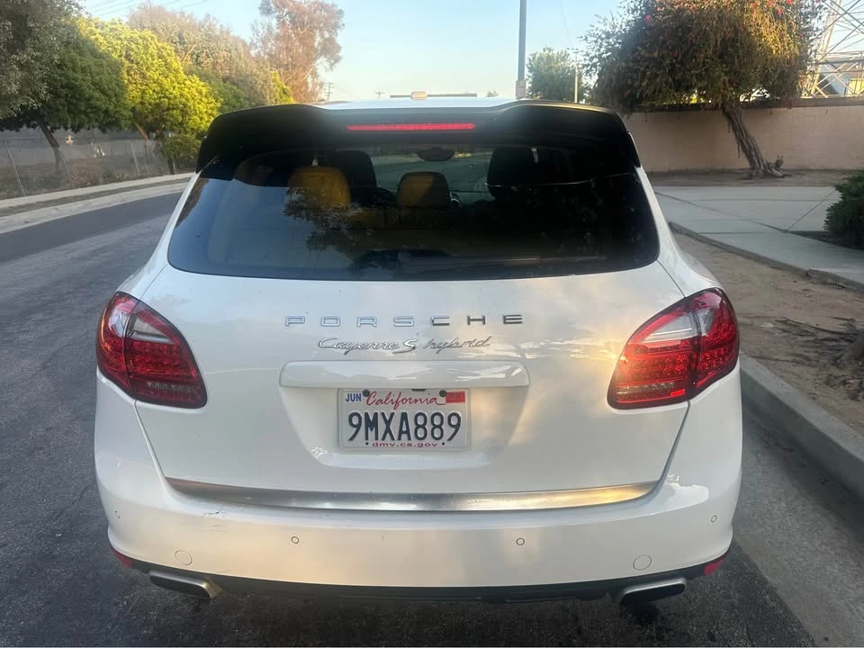 2013 Porsche 958 Cayenne - Image 3 of 12