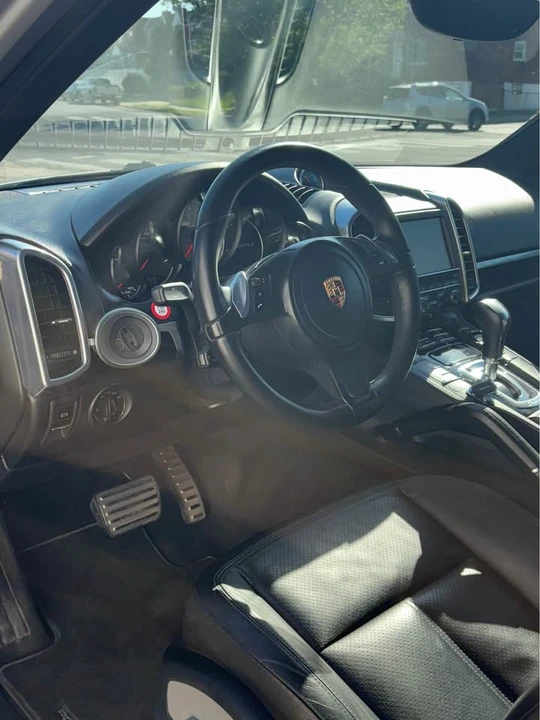 2013 Porsche 958 Cayenne - Image 8 of 11