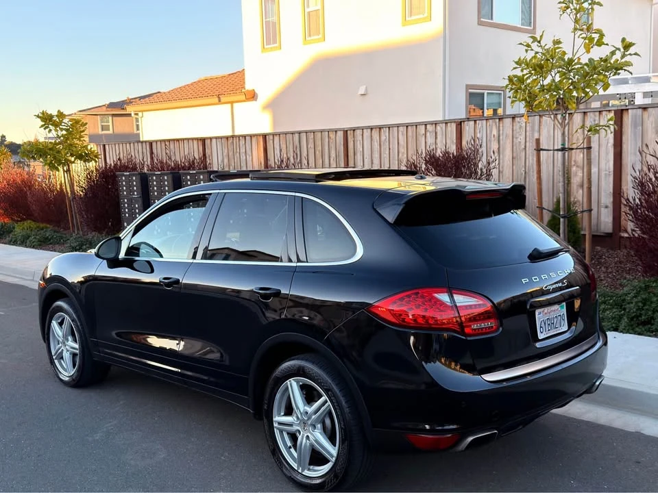 2013 Porsche 958 Cayenne S - Image 9 of 12