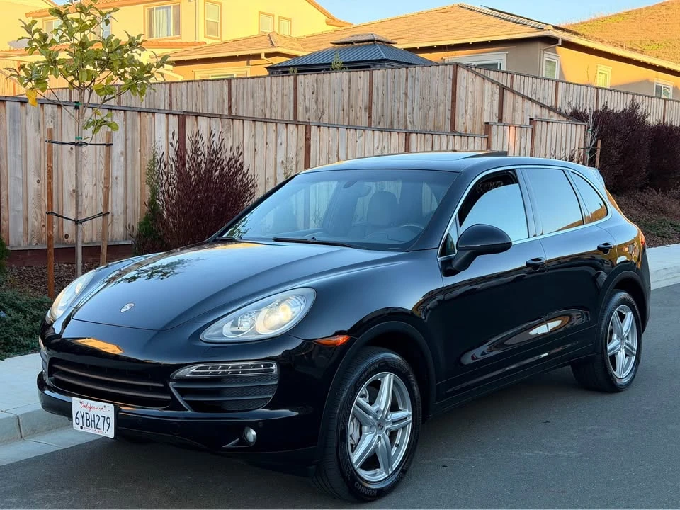 2013 Porsche 958 Cayenne S - Image 3 of 12